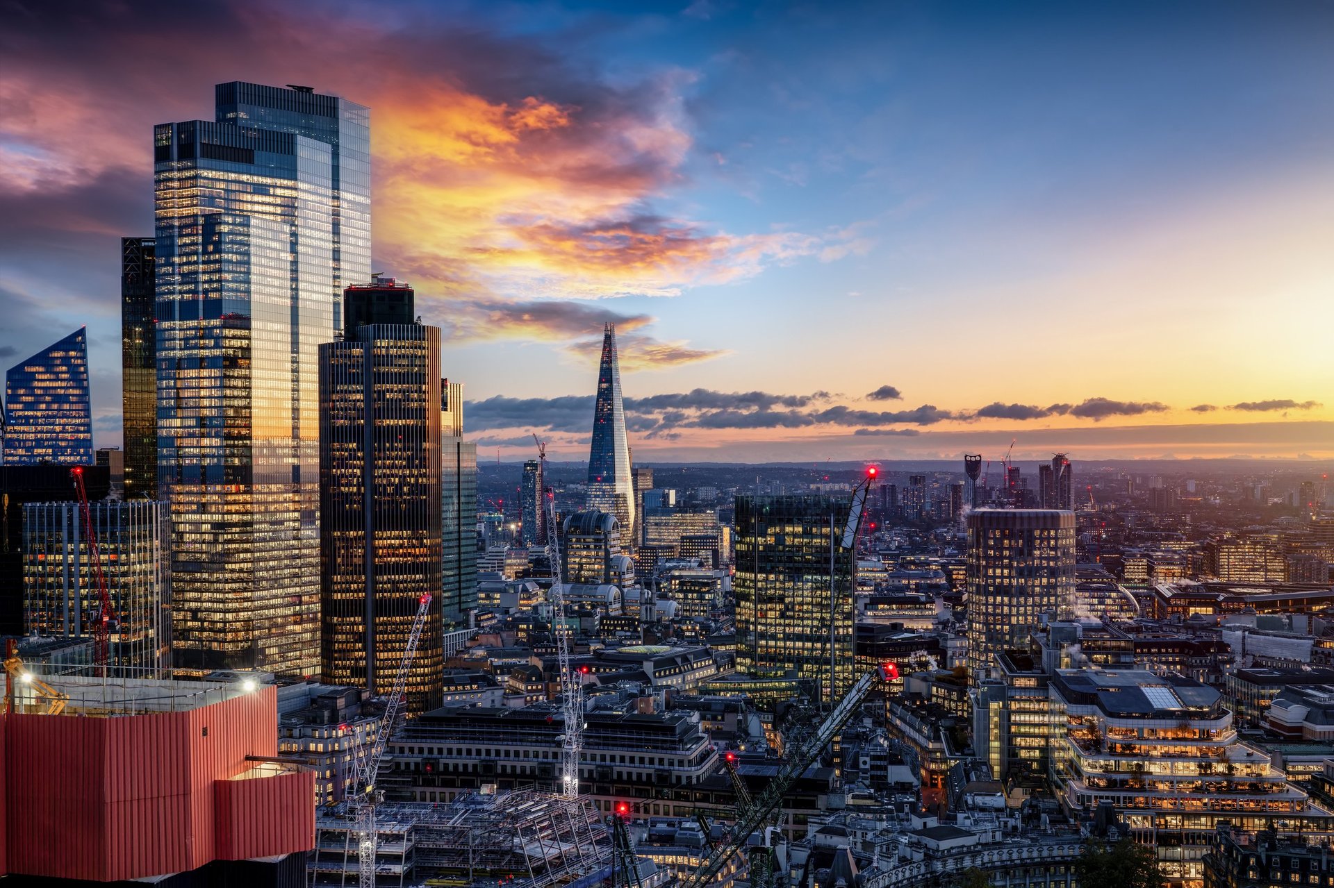 London skyline at dusk